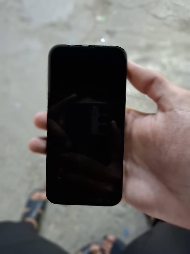 Apple iPhone 13 7