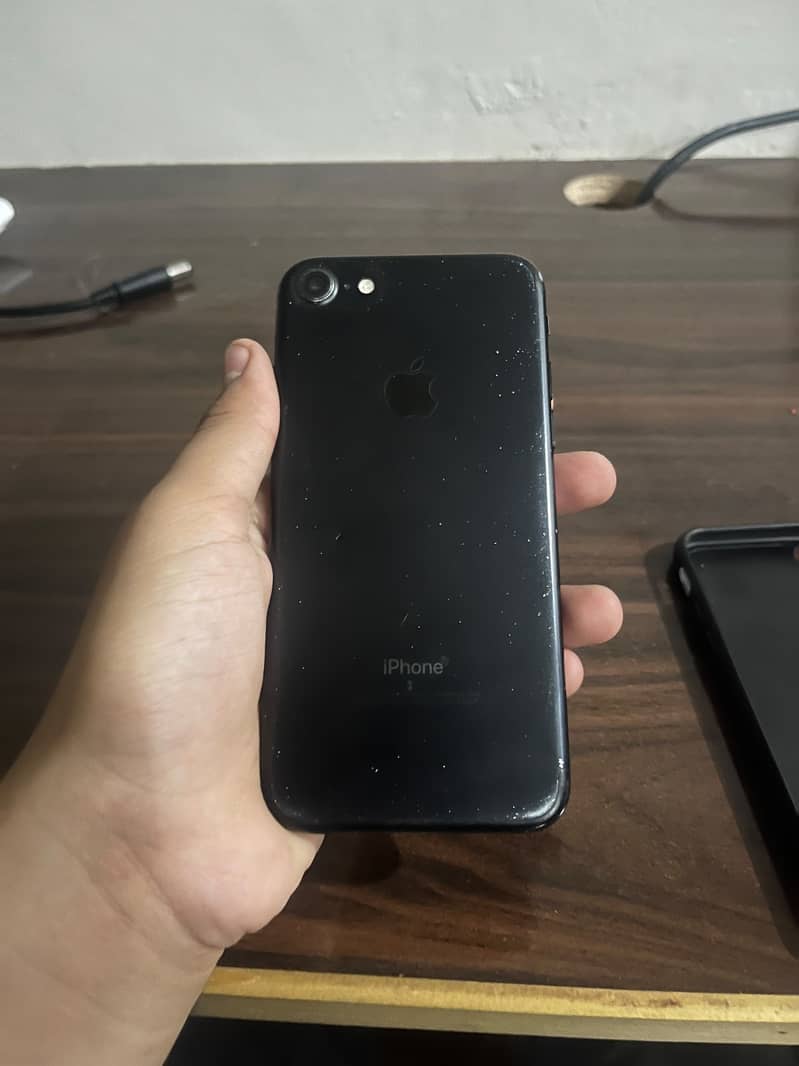 Apple iPhone 7 3
