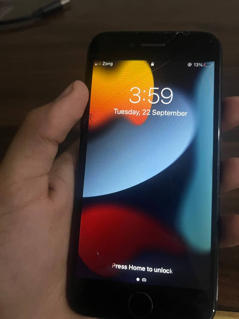 Apple iPhone 7 4