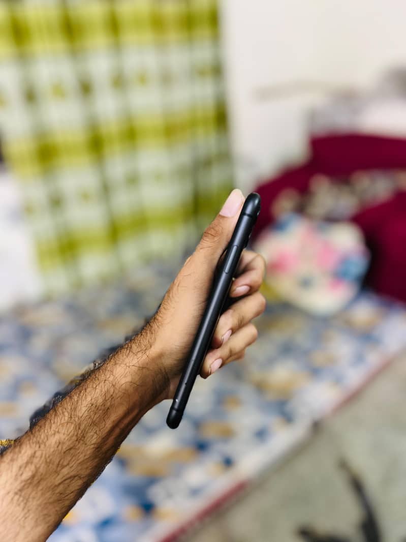 IPhone 11 Factory Unlock 2