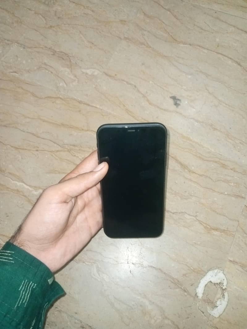 Apple iPhone 11 6