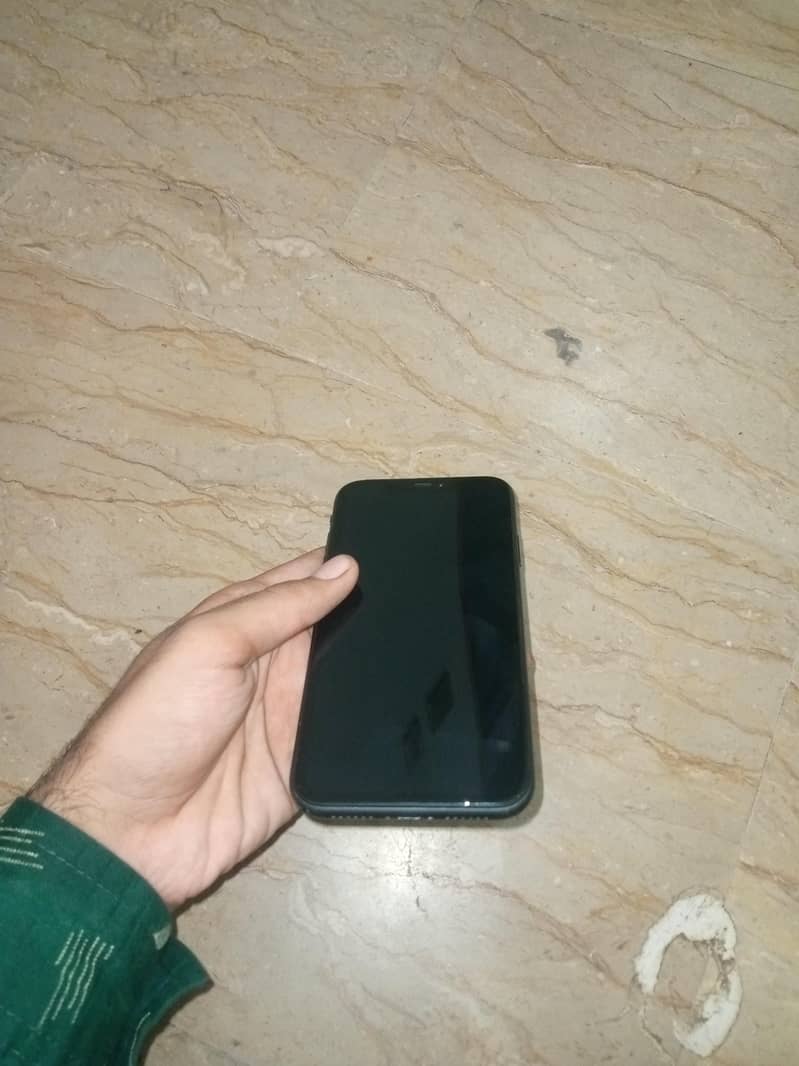 Apple iPhone 11 9