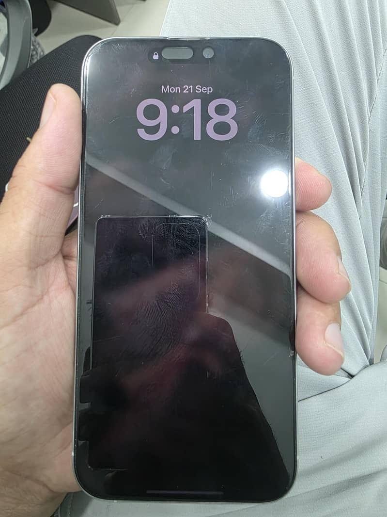Apple iPhone 16 Pro Max 2