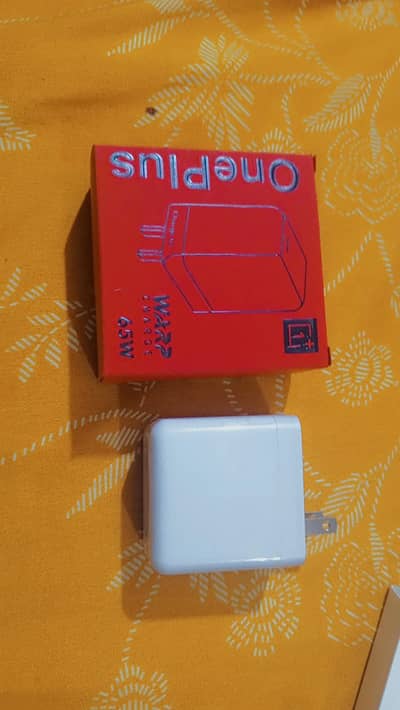 One plus charjar 25 mant min bateri filgarnti ke sath