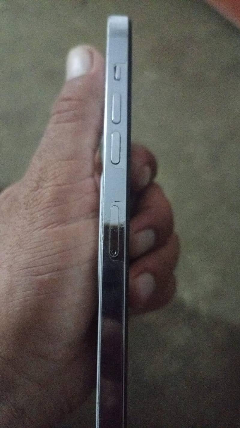 Apple iPhone 14 Pro Max 1