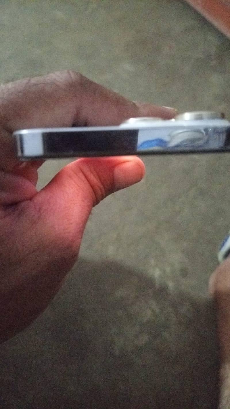 Apple iPhone 14 Pro Max 2