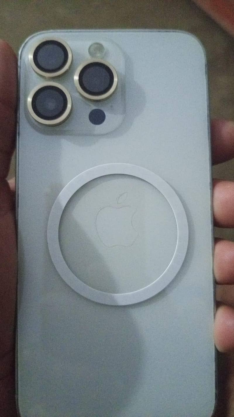 Apple iPhone 14 Pro Max 4