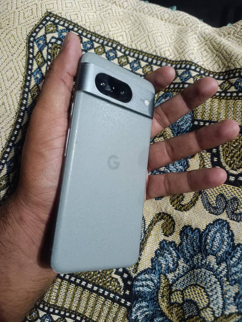 Google Pixel 8 3