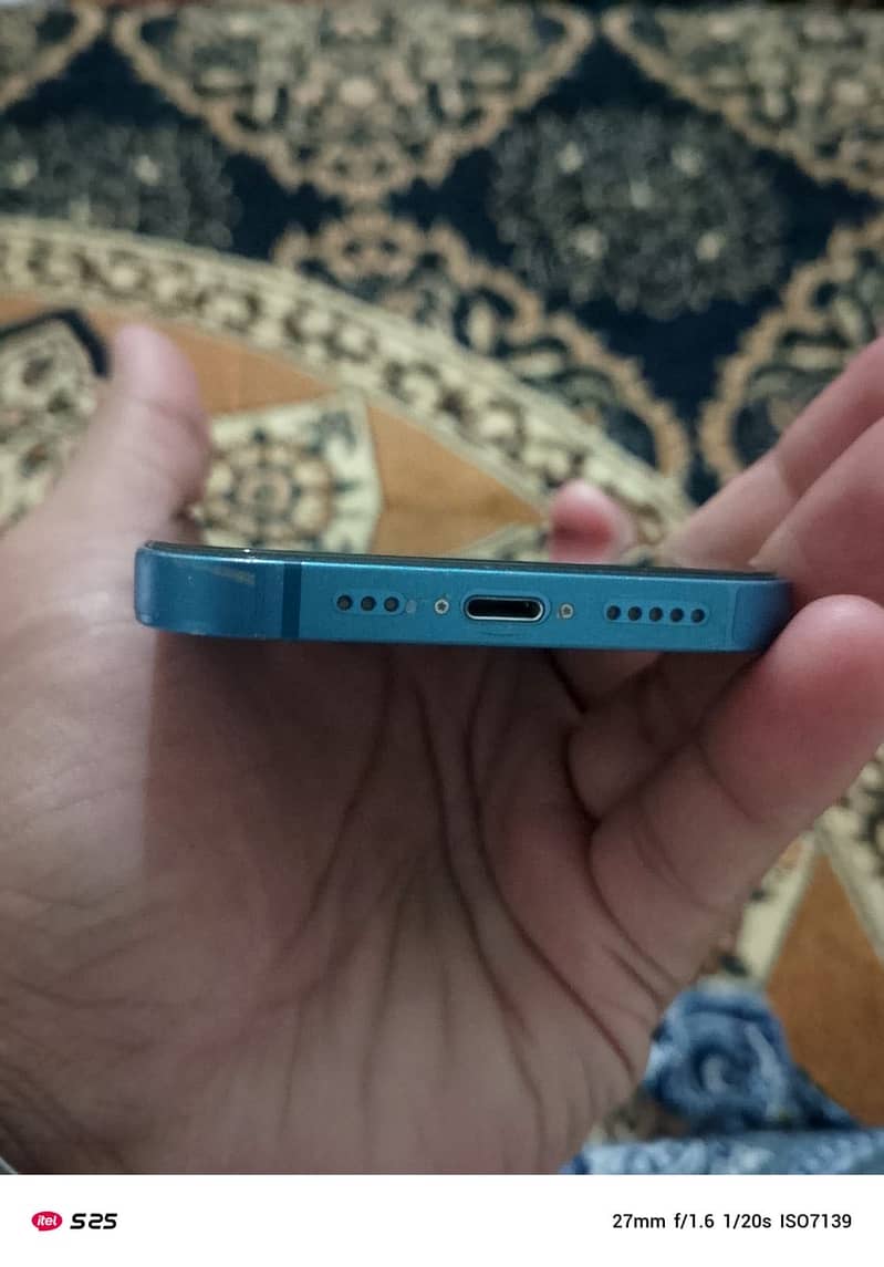Apple iPhone 13 1
