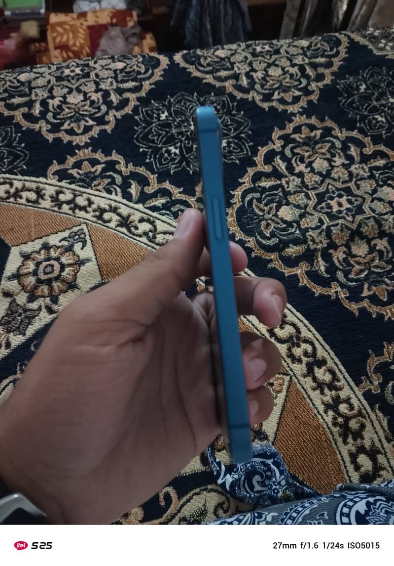 Apple iPhone 13 3