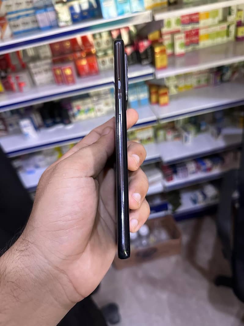 One Plus 9 5g 3