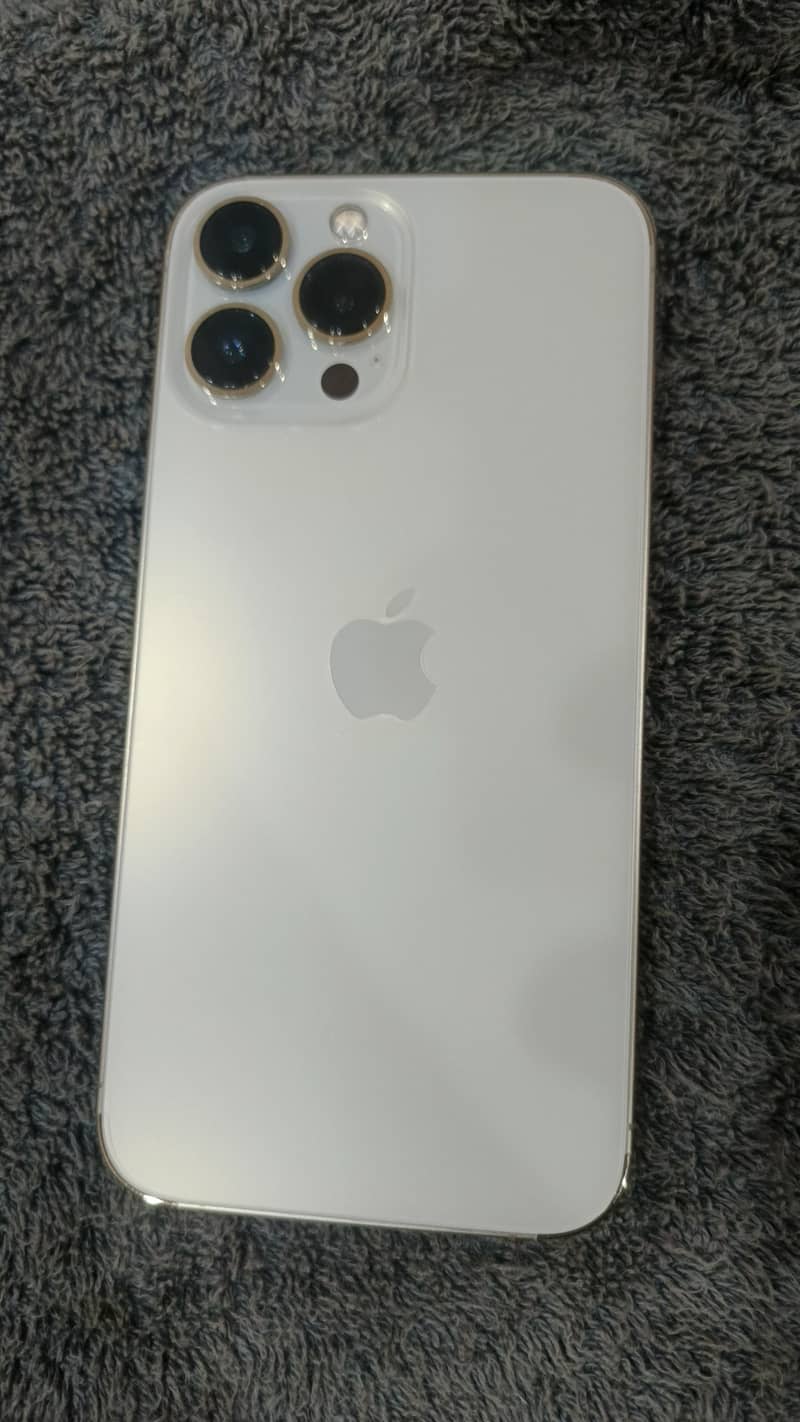 Apple iPhone 13 Pro Max 2