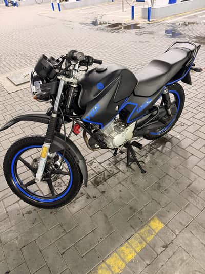 Bike bilkul genuin hay only serious buyer contact us