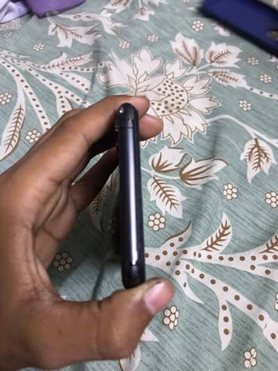 Apple iPhone XS Max factory unlock with box