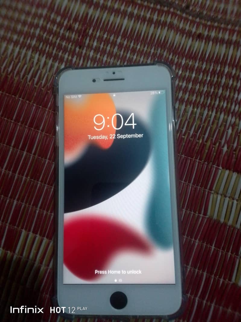 Apple iPhone 7 Plus 0