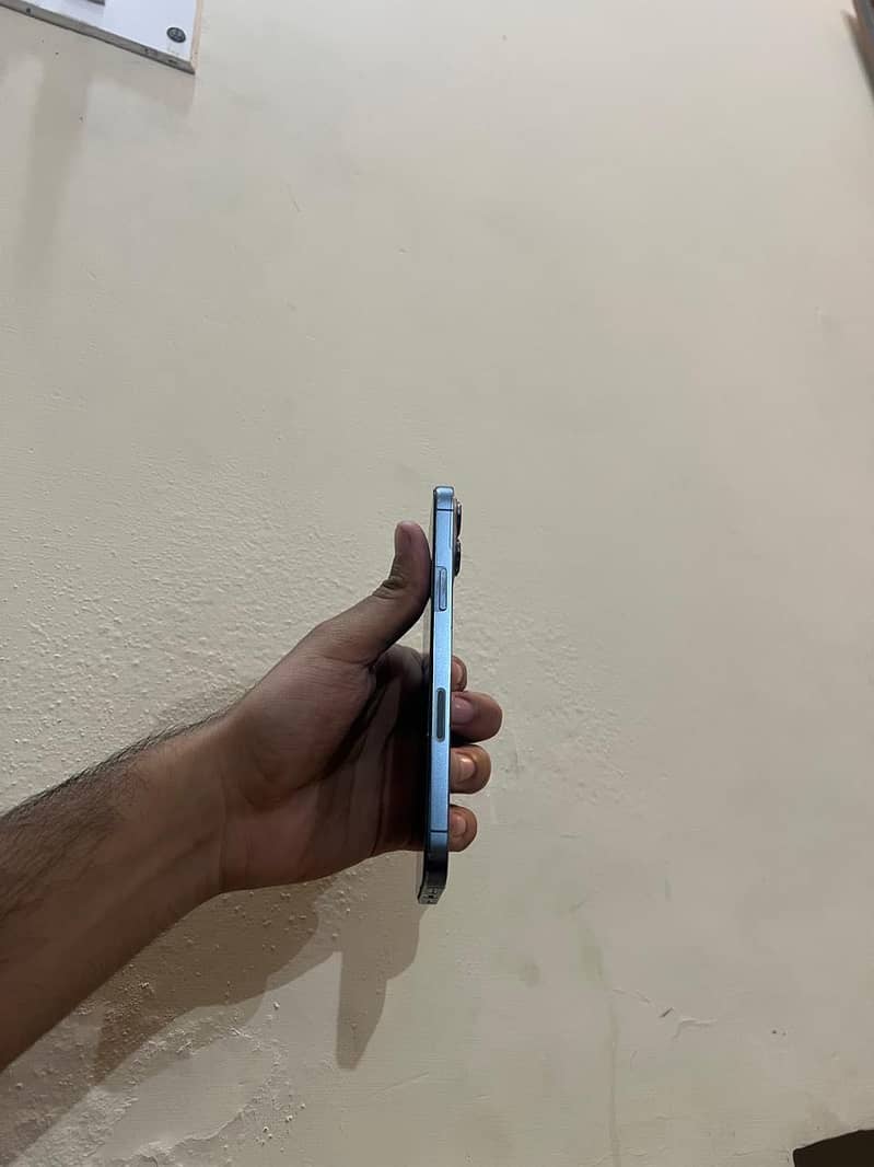 Apple iPhone 13 Pro Max 3