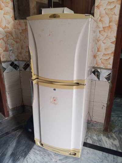 Used Refrigerator For Sale In H13 Islamabad