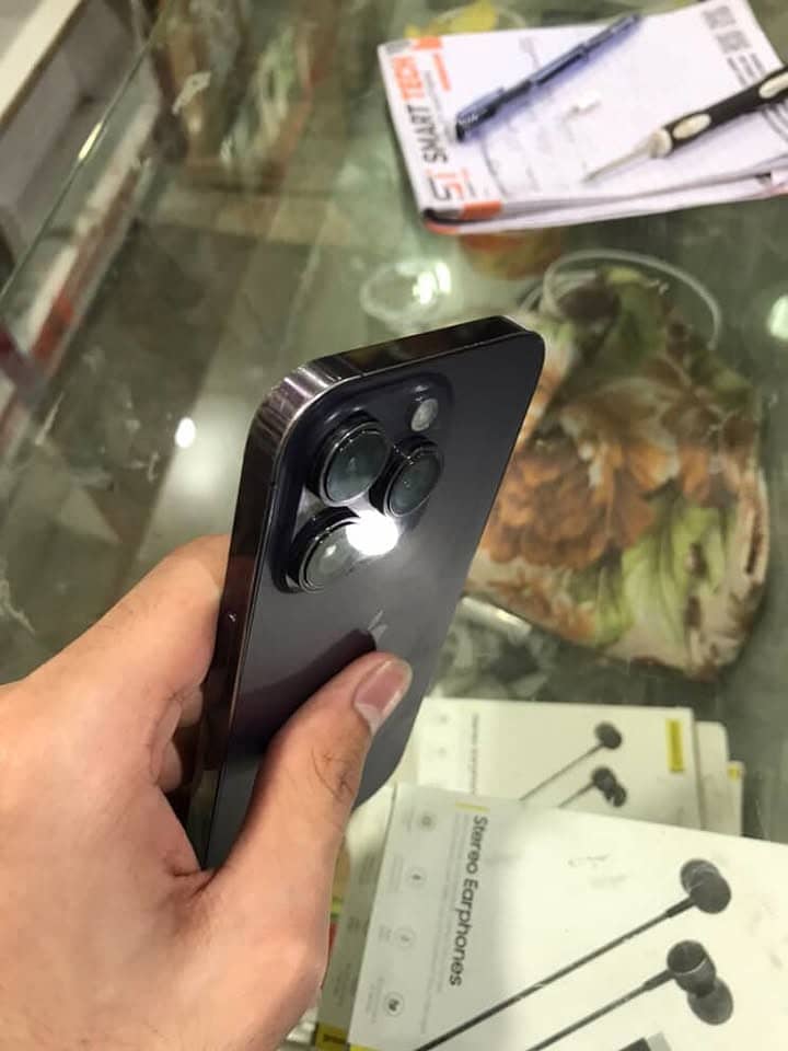 Apple iPhone 14 Pro 1