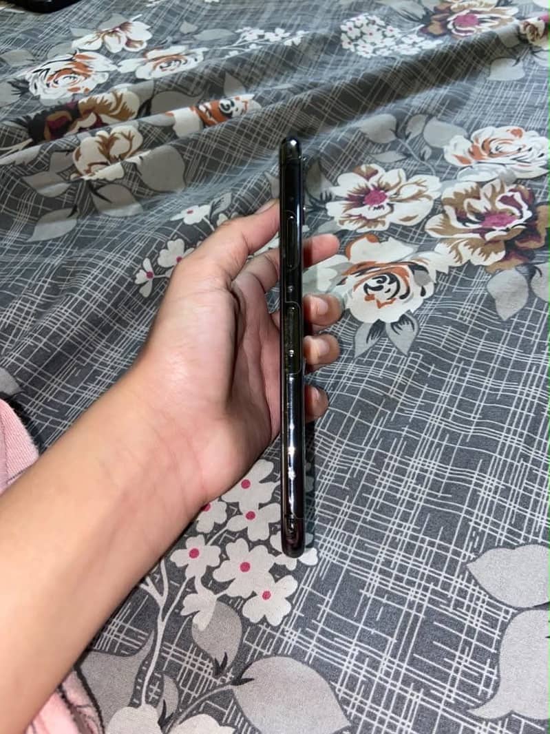 Apple iPhone X 1