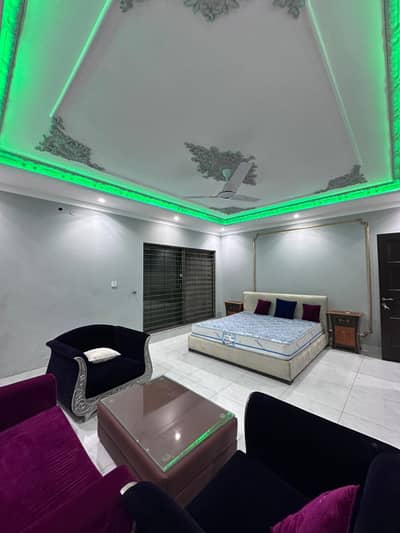 1 BED FLAT Available For In Prime Location Of Bahria Town Lahore