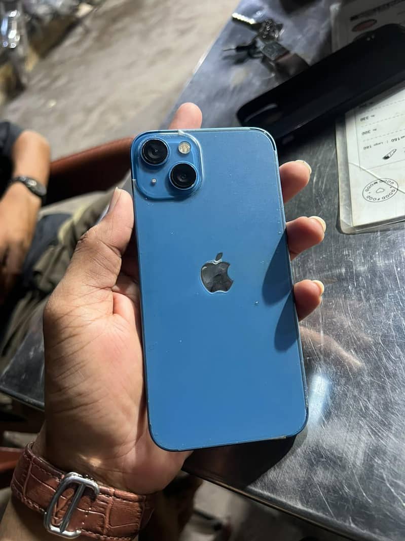 Apple iPhone 13 0