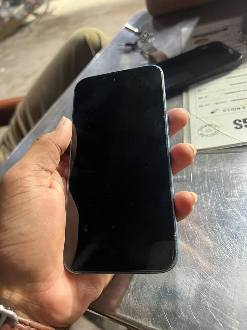 Apple iPhone 13 1
