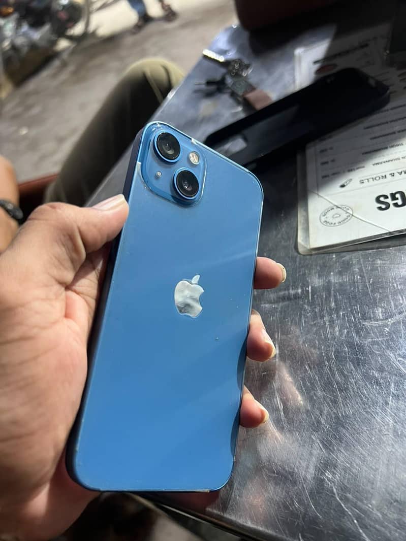 Apple iPhone 13 2