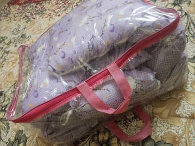 7 pieces carry nest and 1 net covered carry nest