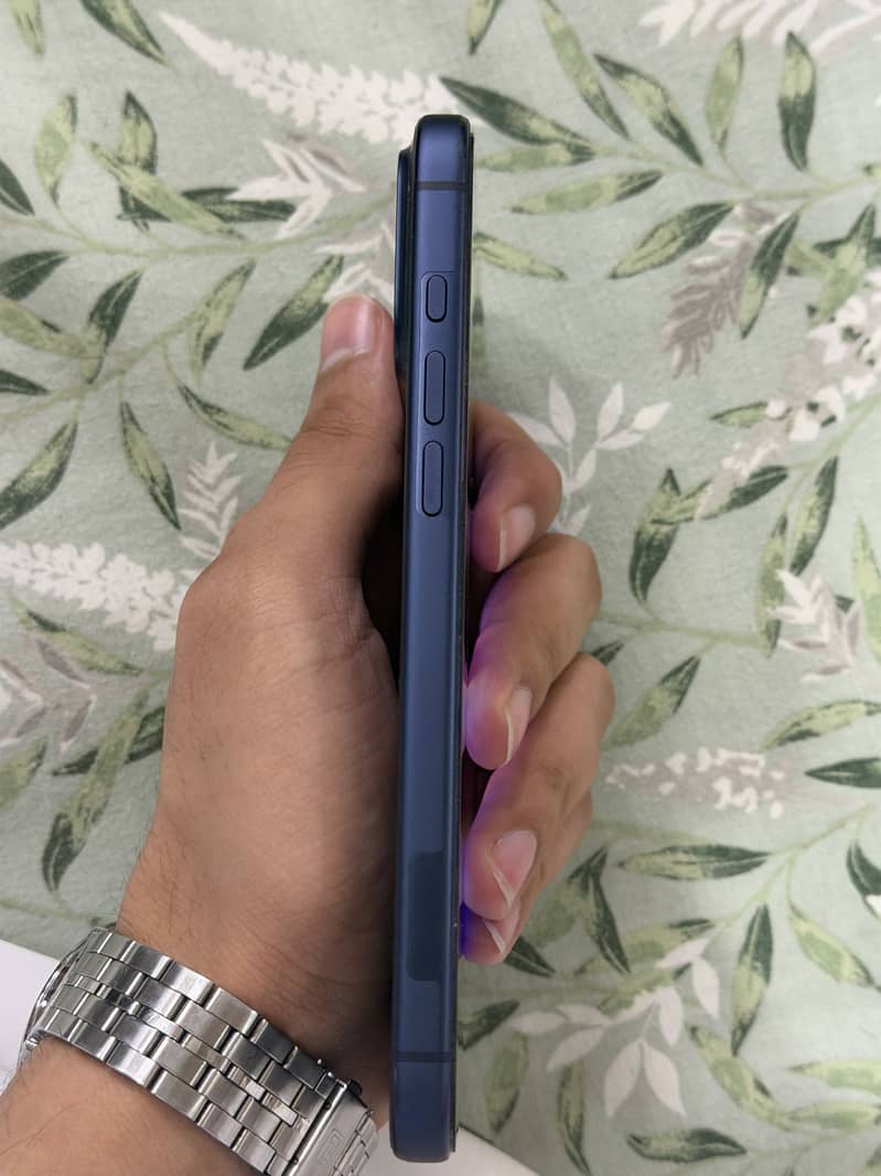 Apple iPhone 17 Pro Max 3