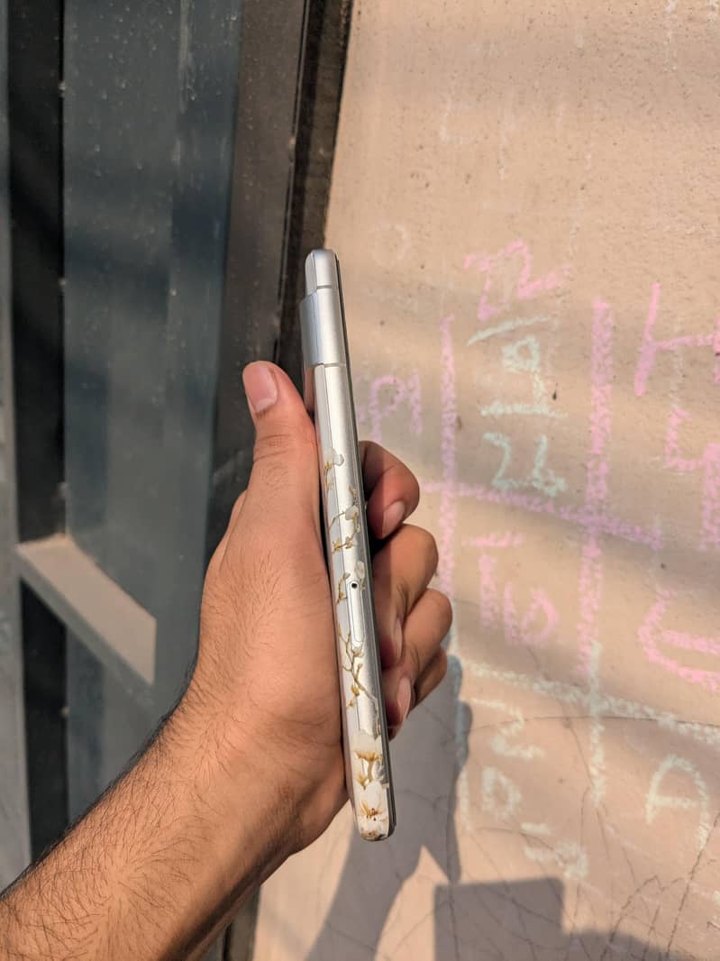 Google Pixel 7 5