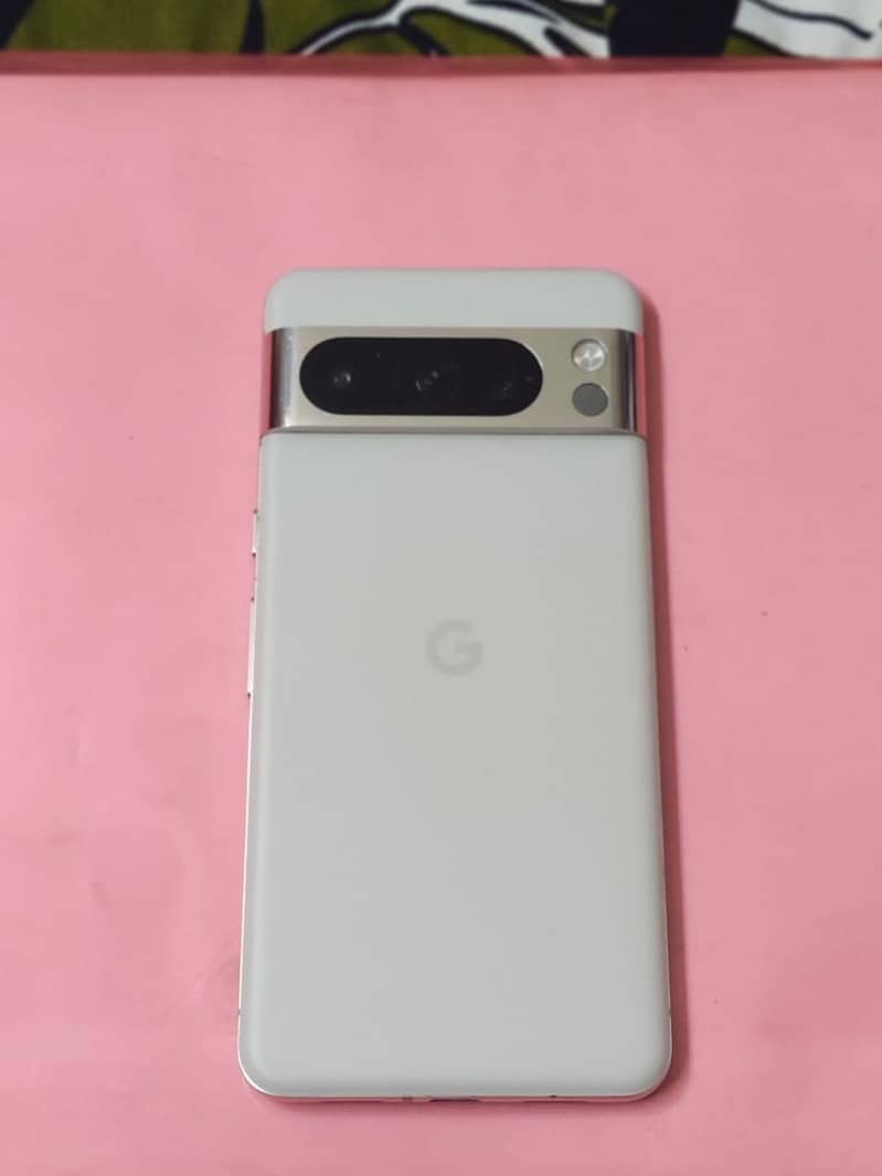Google Pixel 8 Pro 4