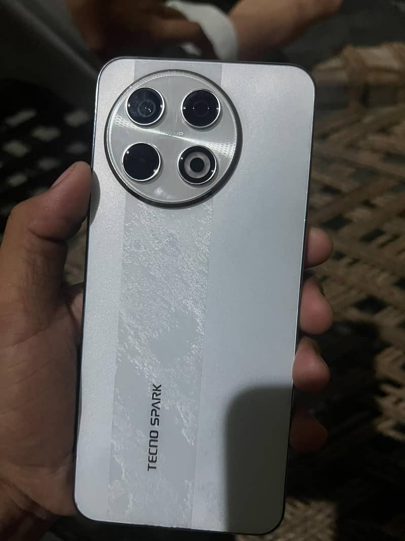 Tecno SPARK 30 Pro 0