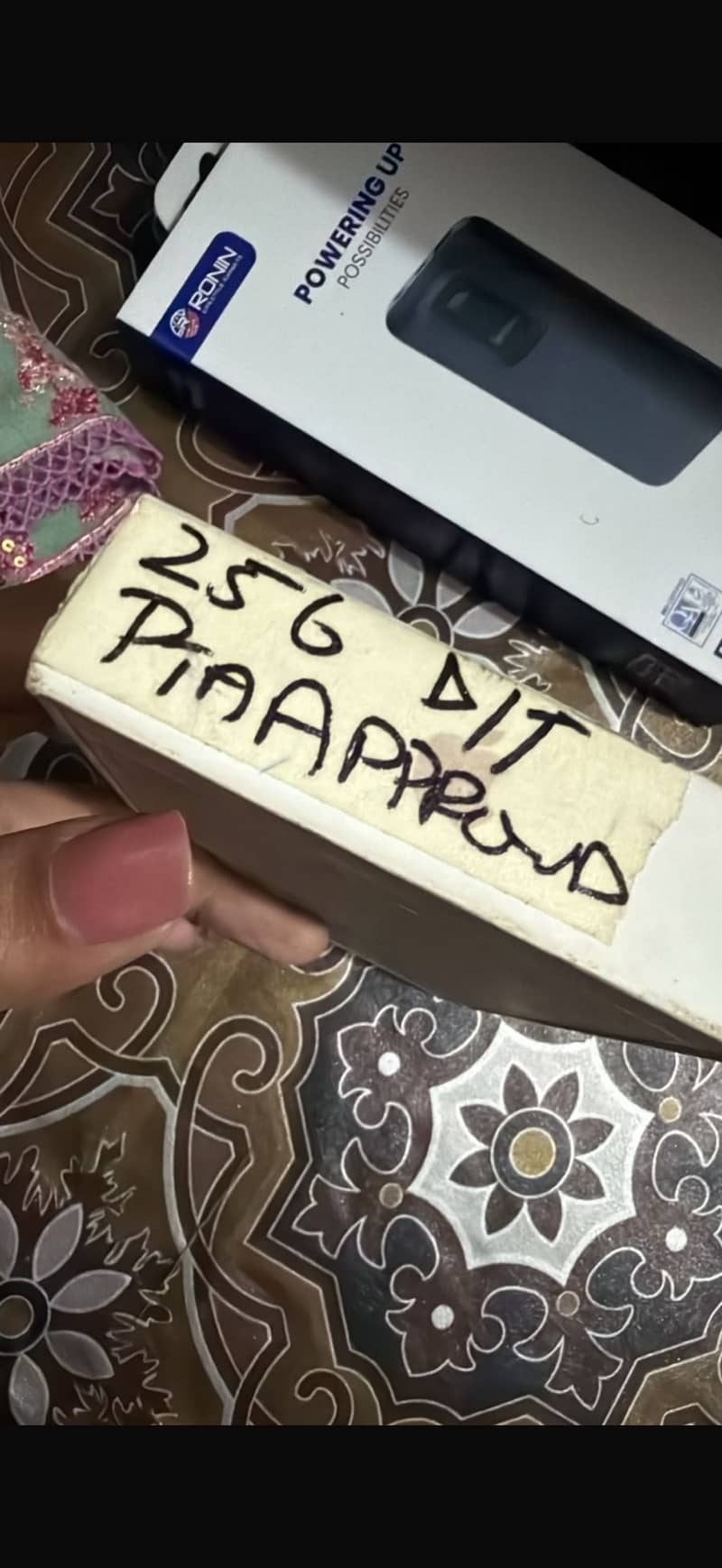 Apple iPhone 16 Pro Max 1
