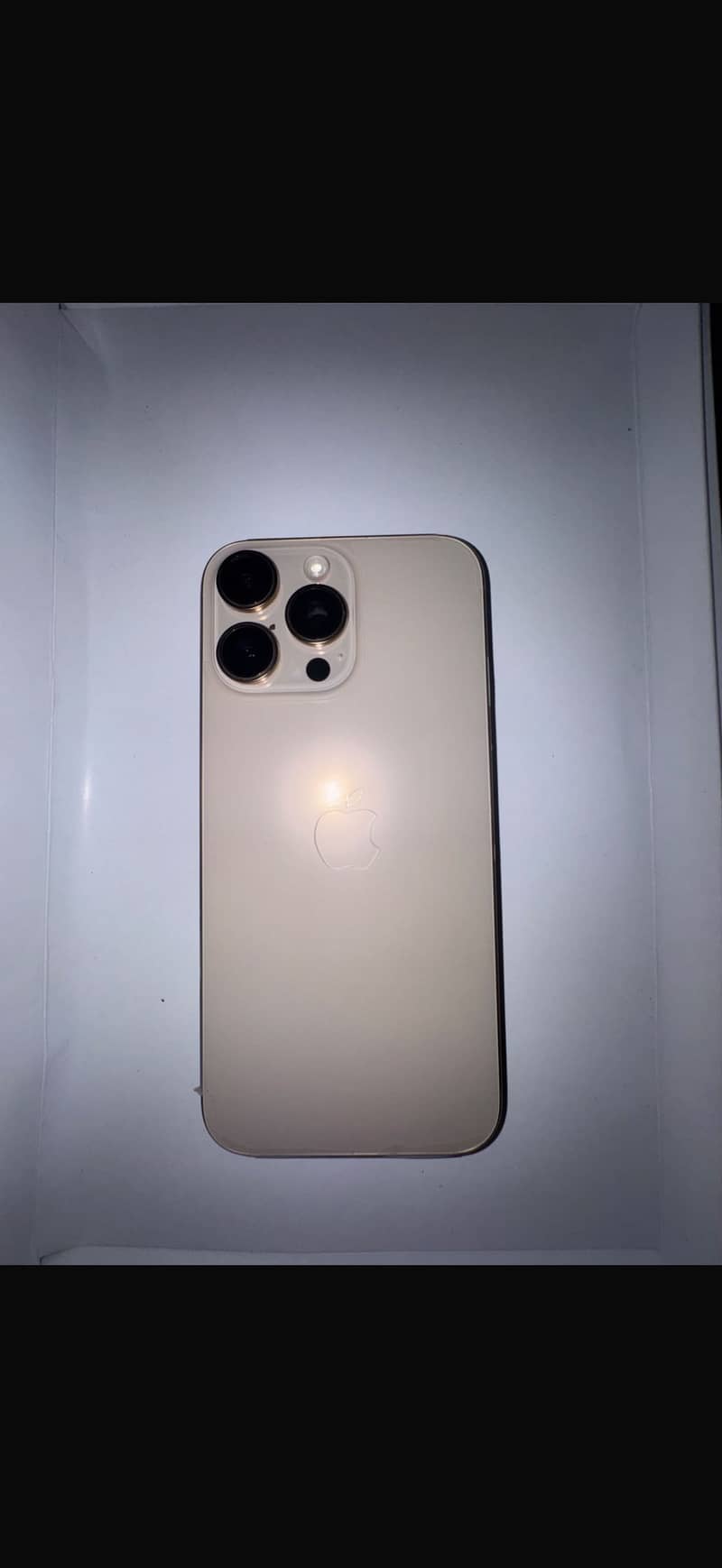 Apple iPhone 16 Pro Max 4