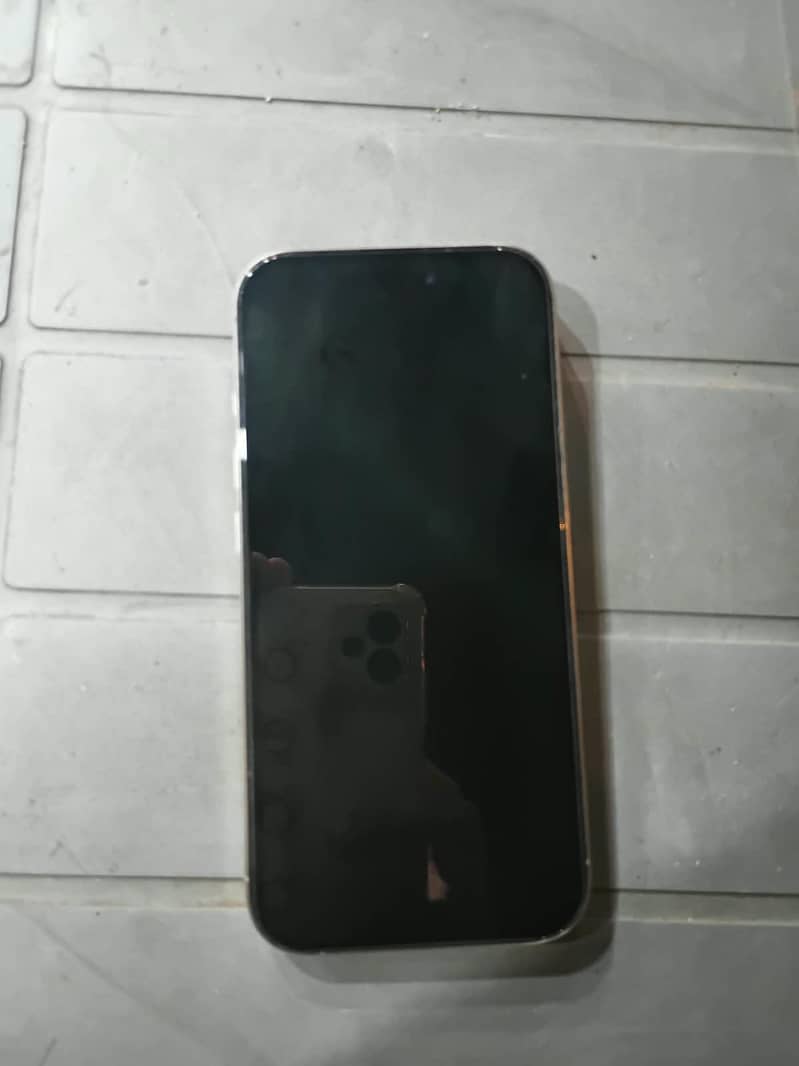Apple iPhone 16 Pro 6