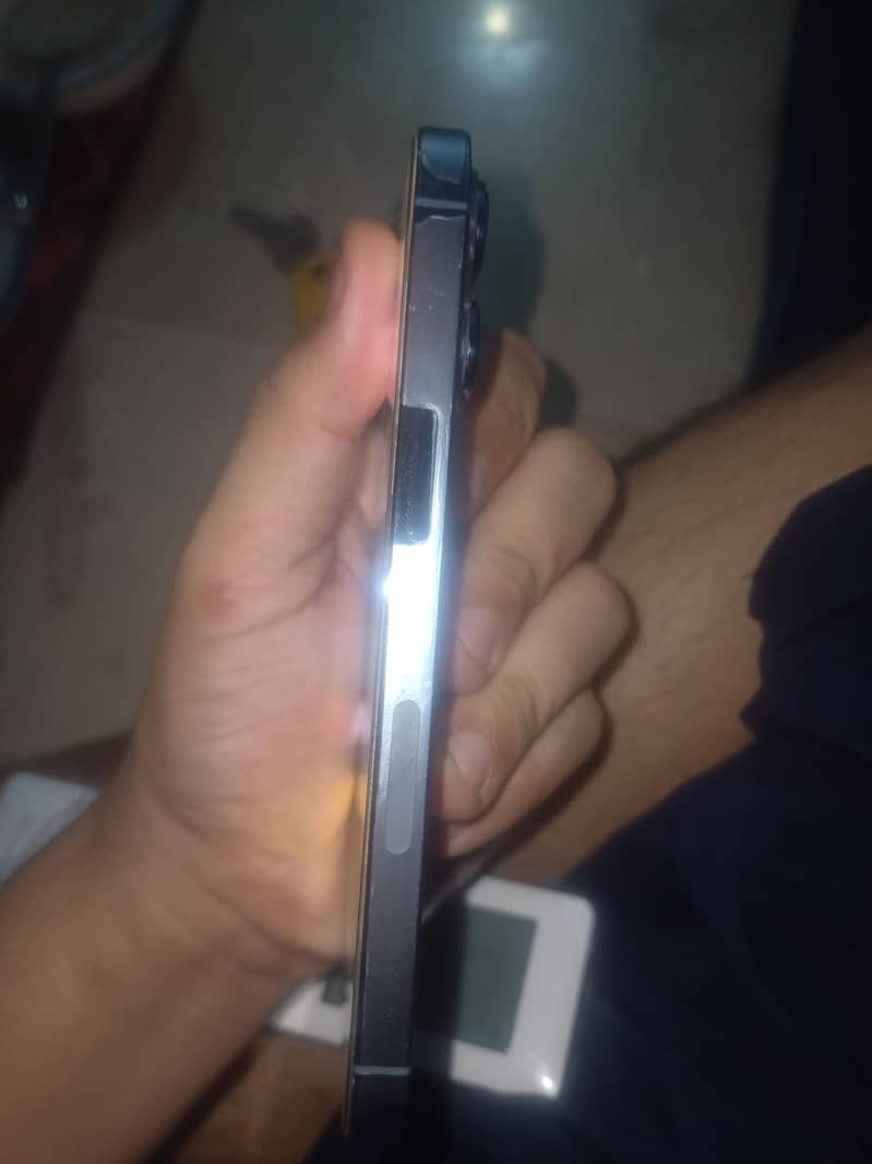 Apple iPhone 13 Pro 1