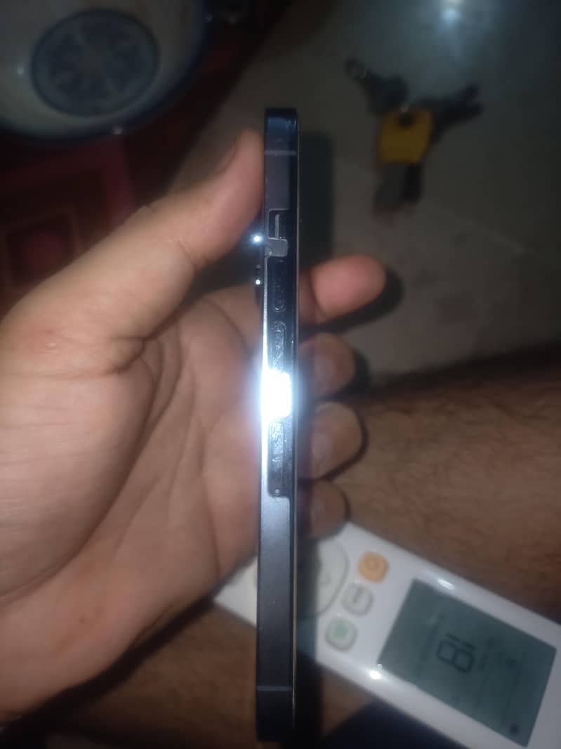 Apple iPhone 13 Pro 2