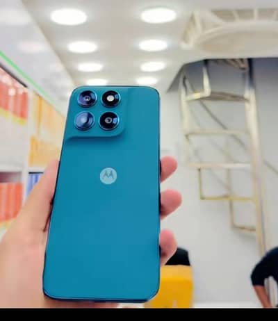 Motorola G77