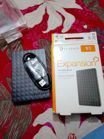 segate Expansion 1Tb hard drive