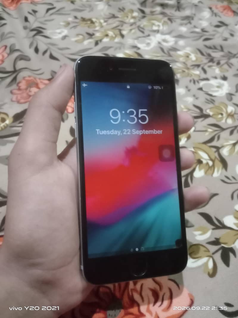 Apple iPhone 6 0