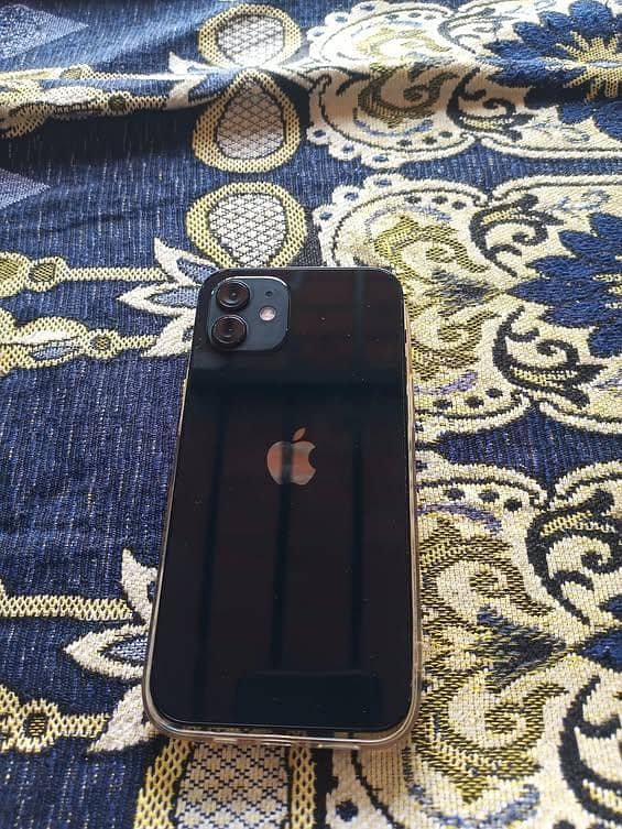 Apple iPhone 12 2