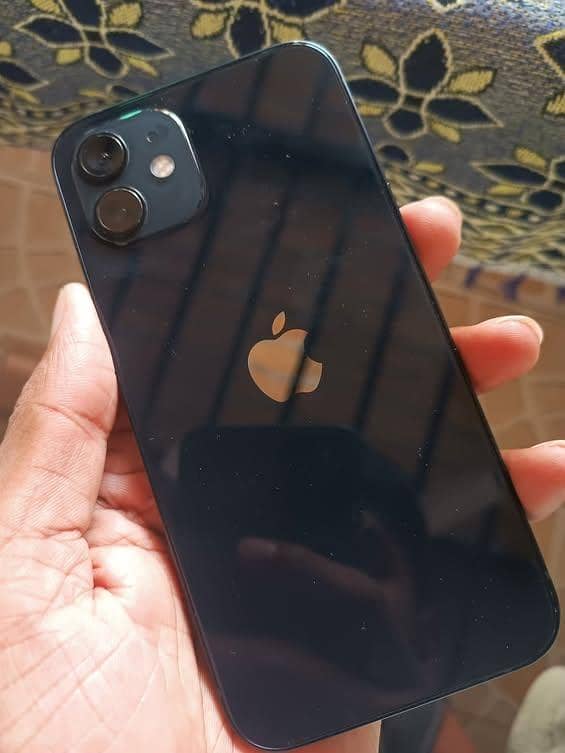 Apple iPhone 12 8