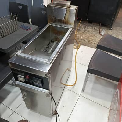Automatic Fryer 16L 10/10 Condition | 1 month used only