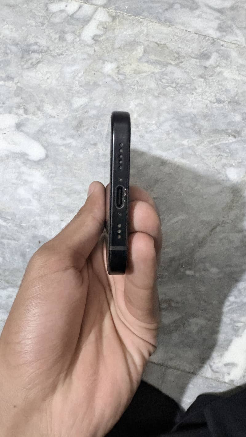 Apple iPhone 15 7
