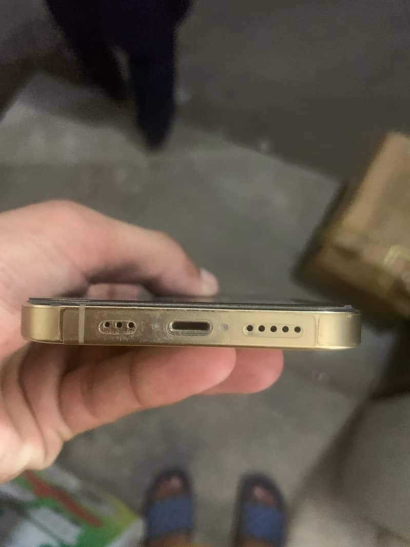Apple iPhone 13 Pro 3