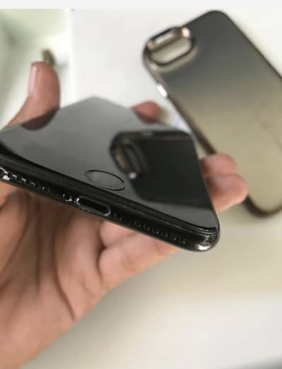 Apple iPhone 7