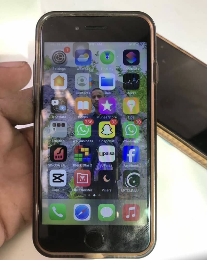 Apple iPhone 7 1