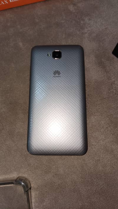 Huawei Y6 Pro