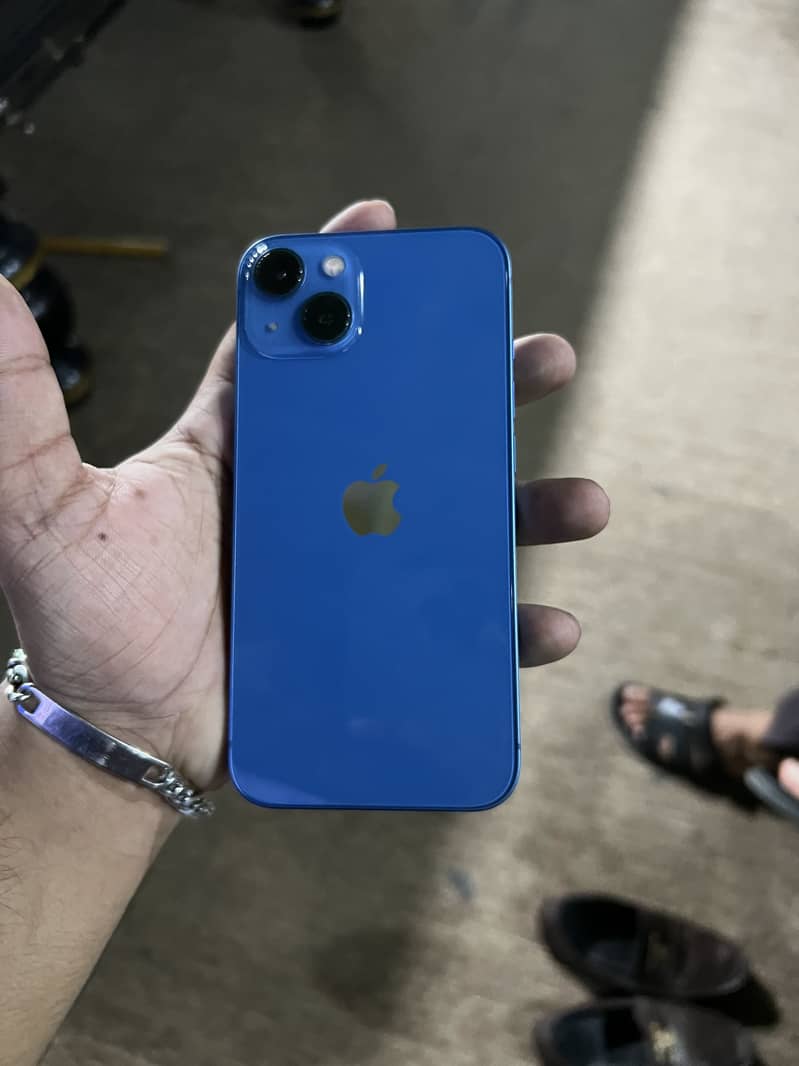 Apple iPhone 13 3