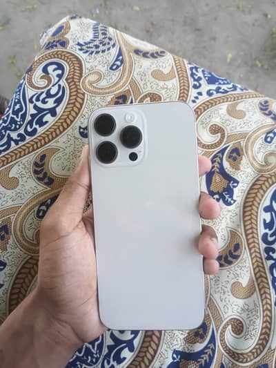Apple iPhone 16 Pro Max
